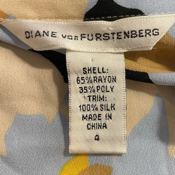 Diane Von Furstenberg Brea Wrap Dress Cut Out Tulips Collared/ Rayon Silk blend - Picture 4 of 4